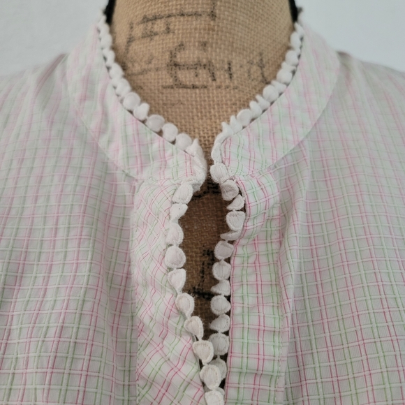 Lilly Pulitzer Colorful Pinstripe Button Up Blouse, Size 6 - Picture 5 of 13